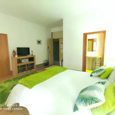 Modern In Guimarães, 50 M², Balcony Apartamento