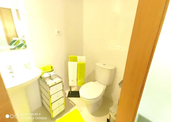 Modern In Guimaraes, 50 M², Balcony 귀마레스